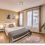 Avantgarde Aparthotel
