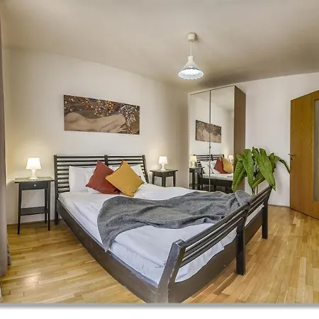 Avantgarde Aparthotel 4*